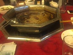-山城年华老火锅(玉林店)
