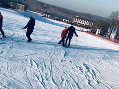 -庙香山滑雪场