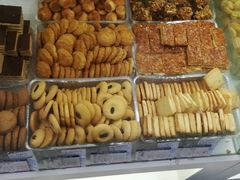 -红房子西点(汇联商厦天钥桥路店)