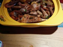-多嘴肉蟹煲(万达店)