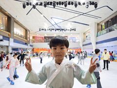 -正佳冰河湾真冰滑冰场