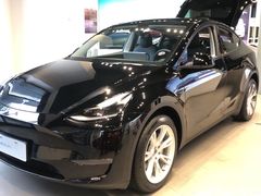-TESLA 特斯拉(上海太古汇体验店)