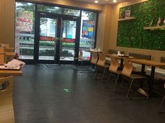 大堂-华莱士·全鸡汉堡(宝岗店)