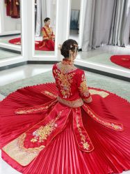 -禕·愫白婚纱商店