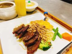 -拾玥国际月子会所(凯宾斯基店)