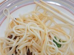 -歹歹的加个面过油肉拌面