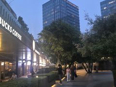-凤凰汇购物中心