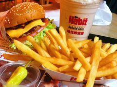-The Habit Burger Grill 哈比特汉堡(复兴soho店)
