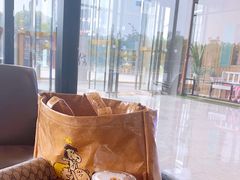 -星巴克臻选(盐城金鹰聚龙湖店)