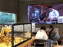 面包甜点陈列柜-熊叔熊婶面包房(团结湖店)