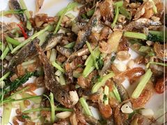 -临江餐馆二楼美食部落