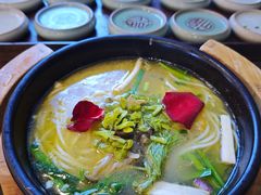 -桥香园过桥米线(国贸店)