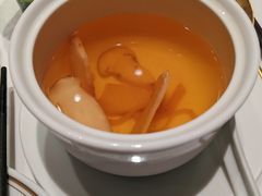 松茸汤-新荣记(南京西路店)