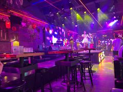 -喜鹊音乐酒馆(西街店)