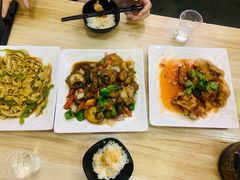 -洪姐川菜东北菜铁锅炖(天生丽街店)