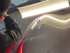 -鲨鱼皮汽车凹陷玻璃修复(静安店)