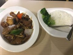 -佰搭果·广式茶餐厅(西华路店)