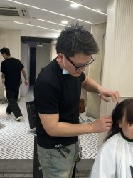 -PE SALON