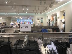 -H&M(华润万象城店)