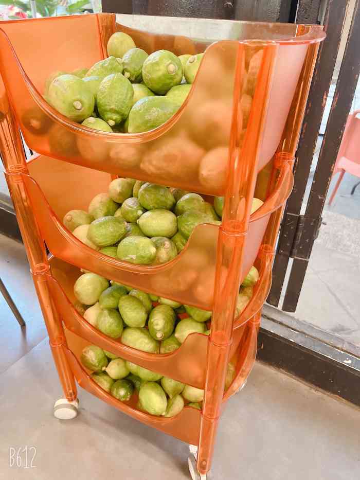 大柠制茶(钱王街店)-"[薄荷]环境: 这家店环境还不错,在钱王.