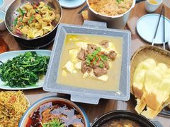 -有红鸡毛店·川菜(建设路店)