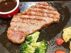 -必胜客(WOW中心城店)