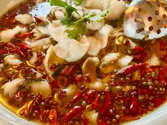-龙门阵茶屋川菜馆(武康路店)