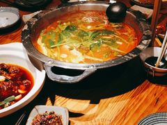 -老凯俚酸汤鱼(鸿通城店)