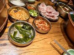 -韩景台烤肉(八大处店)