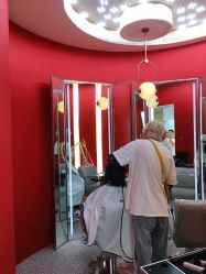 -In Style Hair Salon