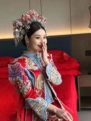 -衣贝姿婚纱礼服馆