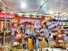 -刘姐啤酒鱼民族演艺餐厅(西街总店)