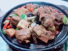 -金扁豆酱肉焖面