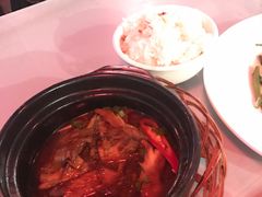砂锅炖鱼-Lanterns Vietnamese Restaurant