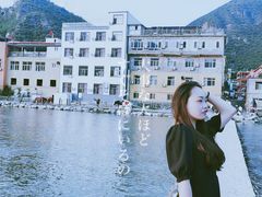 -百里峡七彩艺术小镇