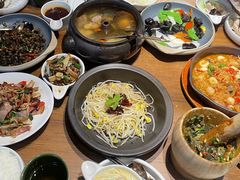 -云海肴·汽锅鸡·云南菜(天山百盛优客店)