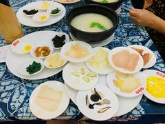 -桥香园过桥米线(国贸店)