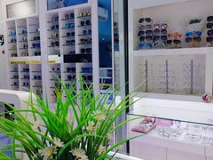 -提一眼镜·蔡司·依视路(小寨店)