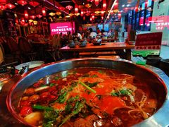 -野山舂·贵州现舂酸汤火锅(鸿通城店)