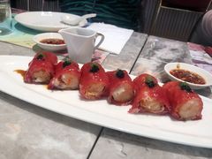 蟹籽红米香脆龙虾港式布拉肠粉-玖尹-新派中式餐酒馆