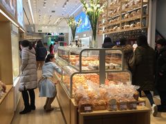 面包甜点陈列柜-好利来(东直门银座店)