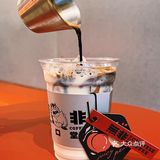 無非就是为了这口蜜桃拿铁～