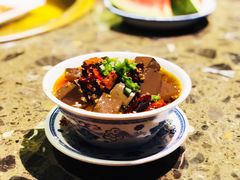 土冒血旺-沪小二炭火蛙锅(淮海中路美食不夜城店)