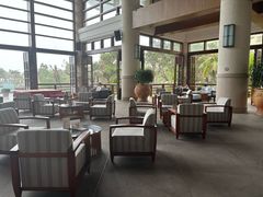 -亚龙湾喜来登·美景台大堂吧