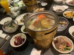 -半岛翡丽海鲜自助餐厅(观风亭店)