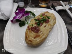 -南京悦客假日酒店