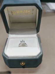 -威德钻石-克拉钻大本营(南京东路店)