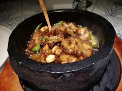 石锅杭椒牛蛙-桂满陇·蟹黄小笼汤包(中山公园店)