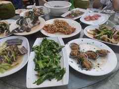 -四川小胡子海鲜(丁村万人海鲜广场店)