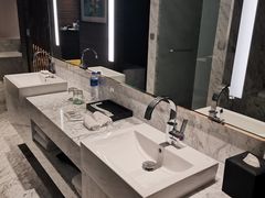 -上海虹桥西郊假日酒店